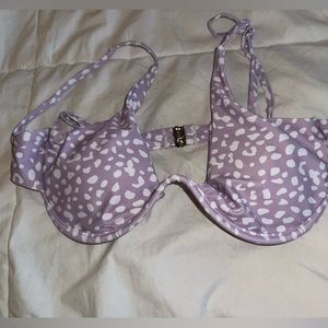 Size medium bikini top